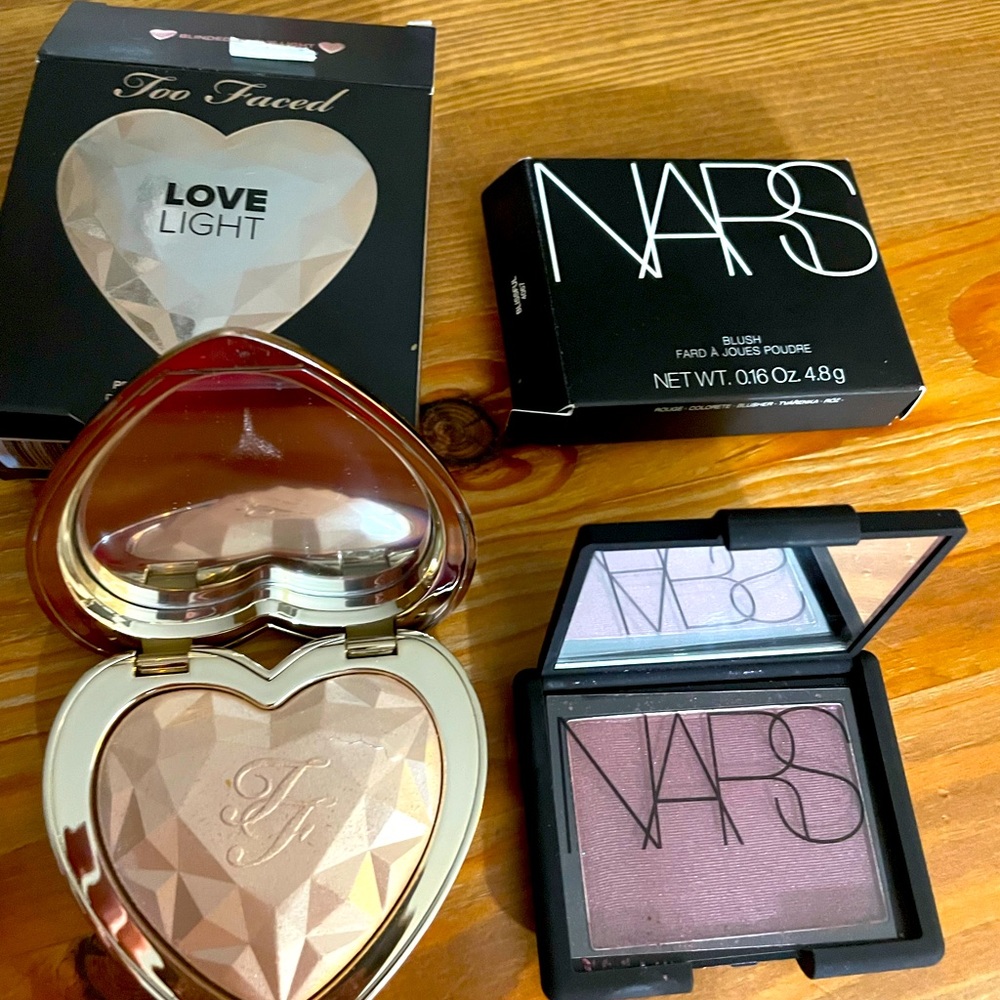 Too Faced Prismatic Highlighter/Nars blush